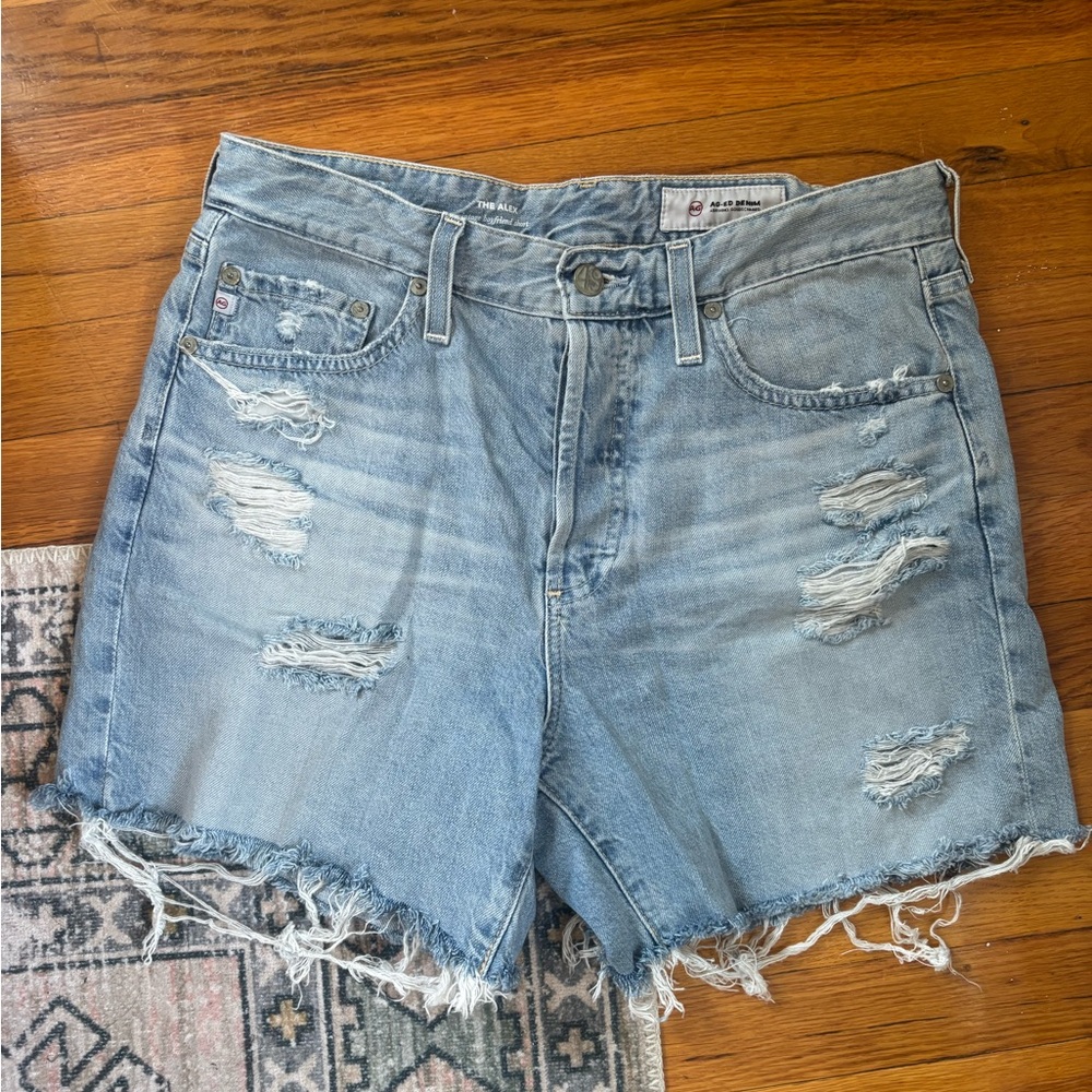 Ag Denim the Alex Vintage Boyfriend Short size 28